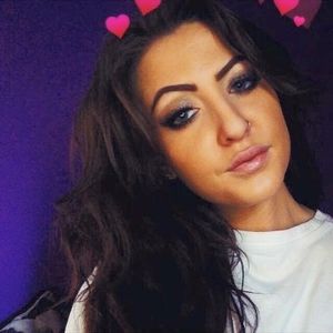 Meet your Posher, Cara